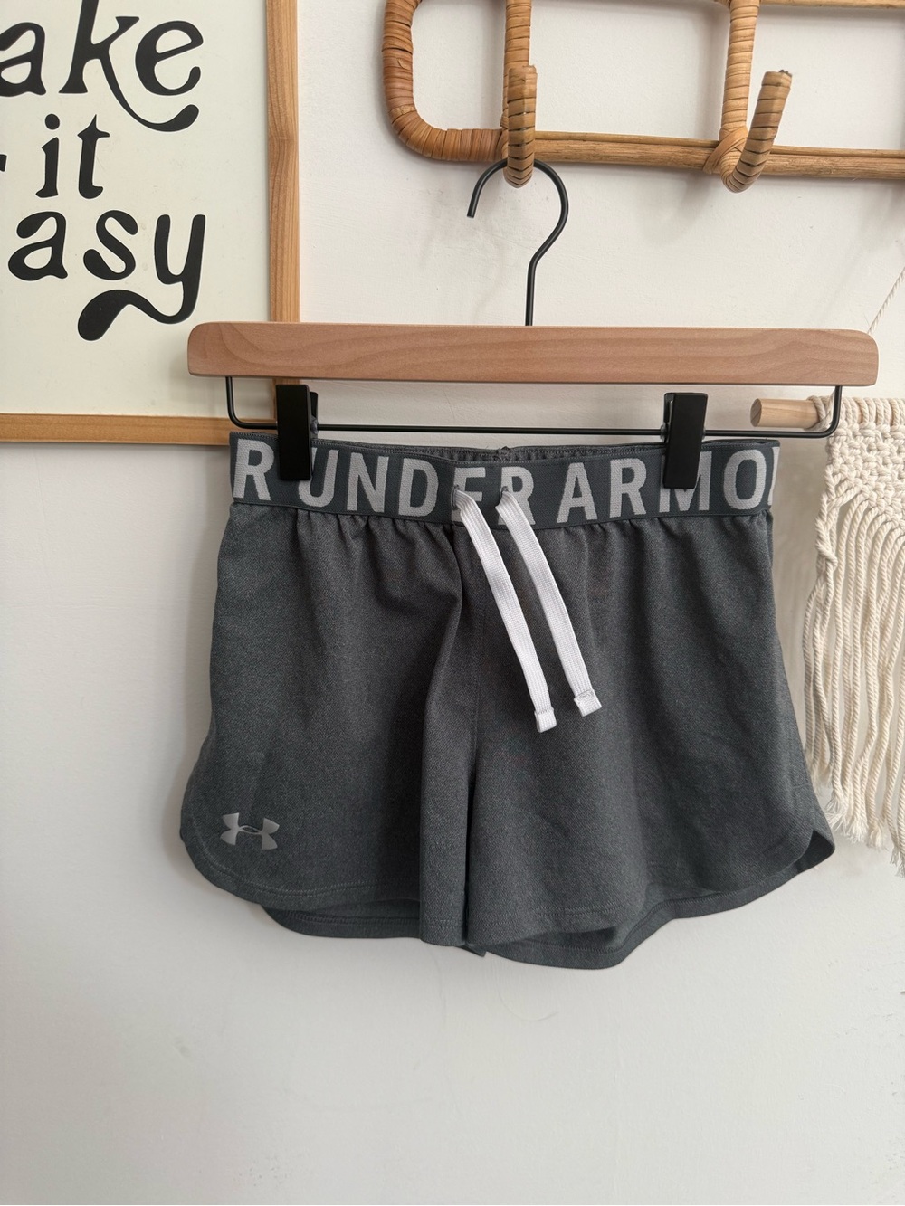 Under Armour - girls size M warmup athletic shorts